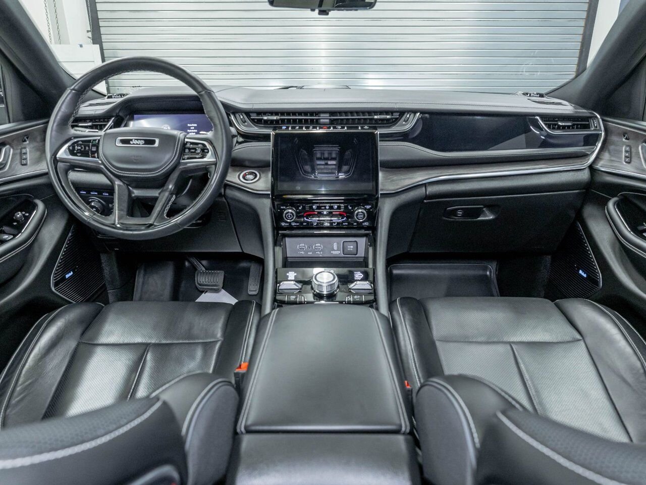 2023 Jeep Grand Cherokee 4xe OVERLAND 4X4 *TOIT* NAV CUIR SIÈGES VENT PROTECH 3 Black Saint-Jérôme - photo #13