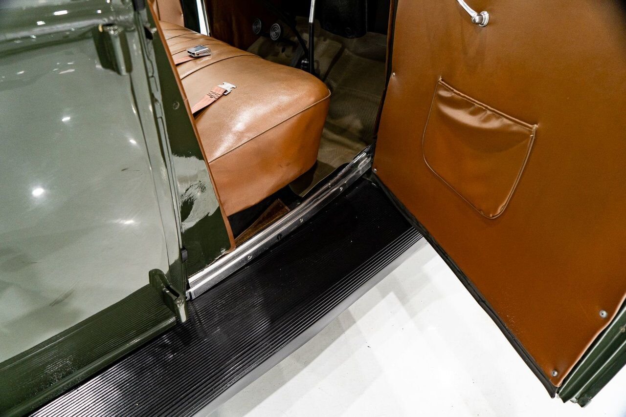 Ford Model 48 Phaeton PRIX EN USD | Beautifully presented in original condition 1936 Vert Montréal - photo #72