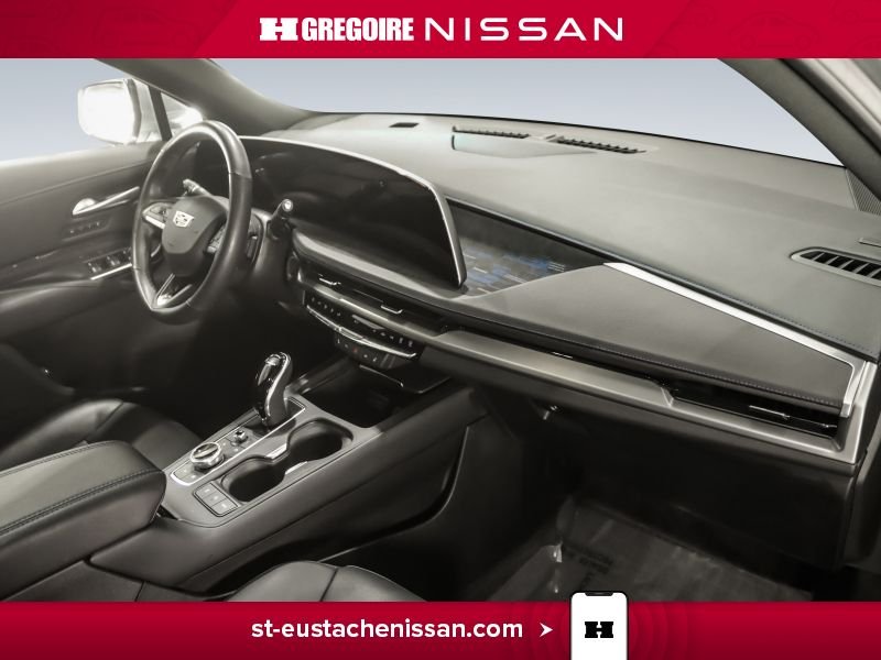 2025 Cadillac XT4 Silver Laval - photo #34