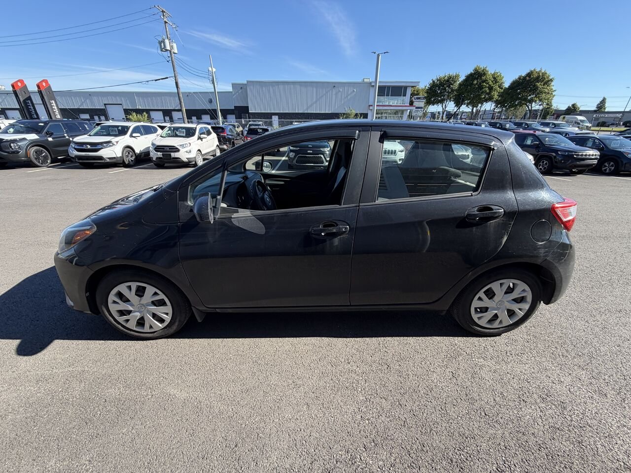 Toyota Yaris Hatchback 2018 Noir Saint-Eustache - photo #1
