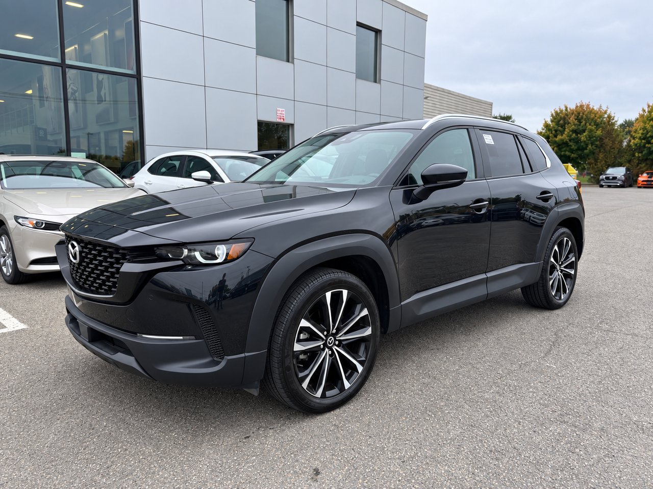 2024 MAZDA CX-50 Black Châteauguay - photo #2