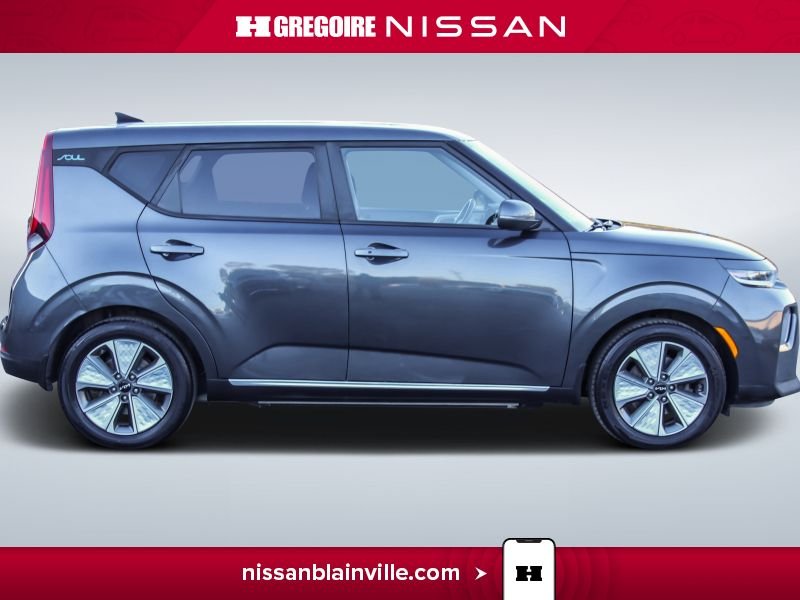 2022 Kia Soul Grey Blainville - photo #10