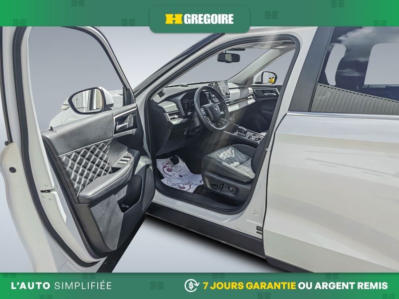 2024 Mitsubishi Outlander White Blainville - photo #11