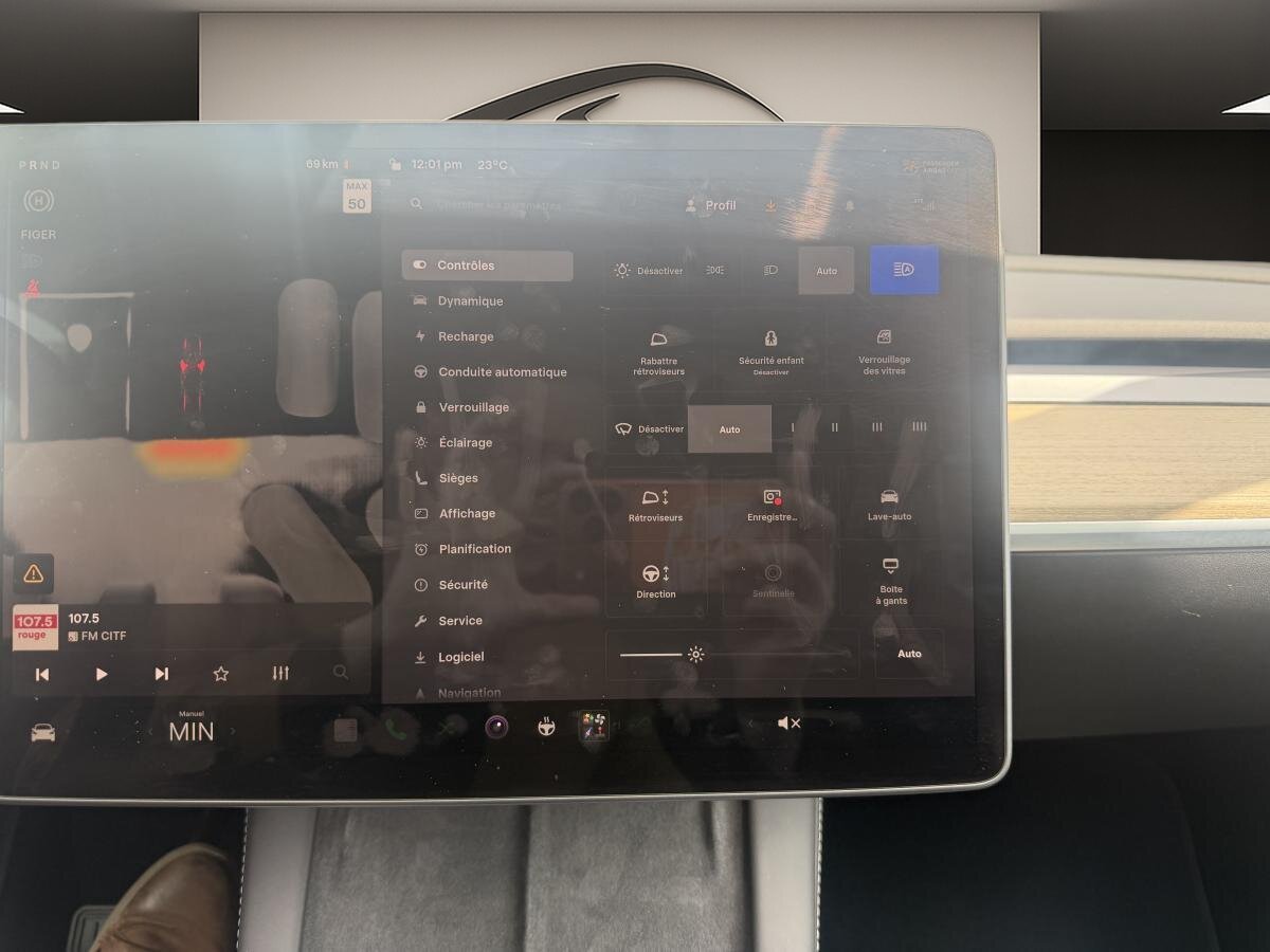 Tesla Model Y 2023 Argent  - photo #18