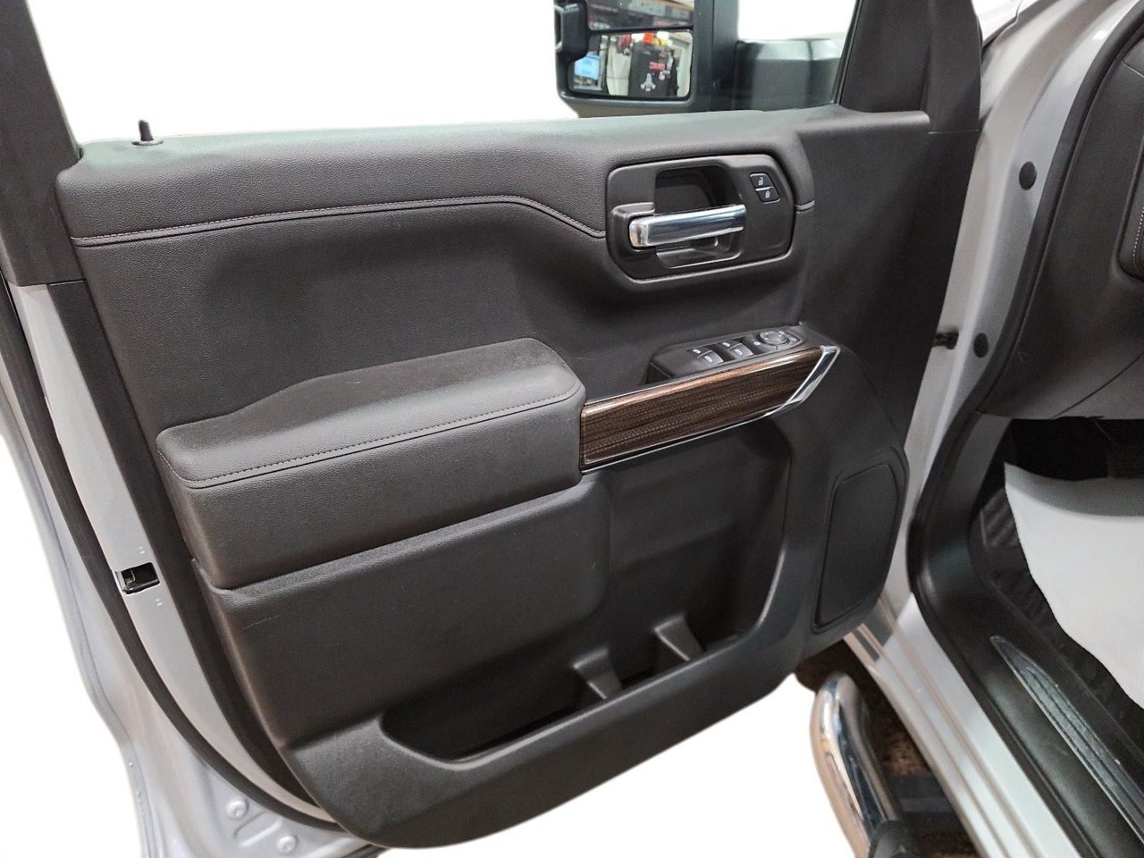 2020 Chevrolet Silverado 1500 LT Grey Baie-Comeau - photo #9