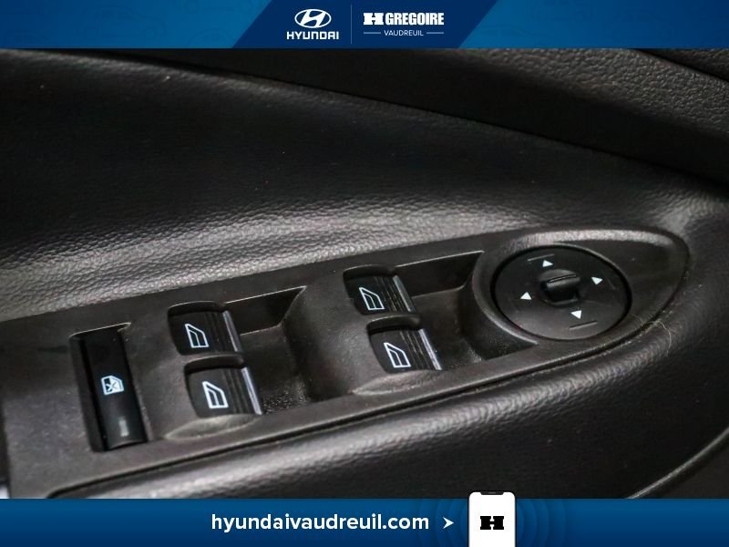 2019 Ford Escape Black Laval - photo #16