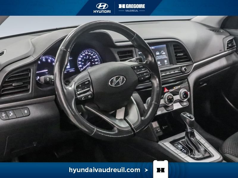 Hyundai Elantra YR839 | Preferred Auto 2019 Argent Laval - photo #15