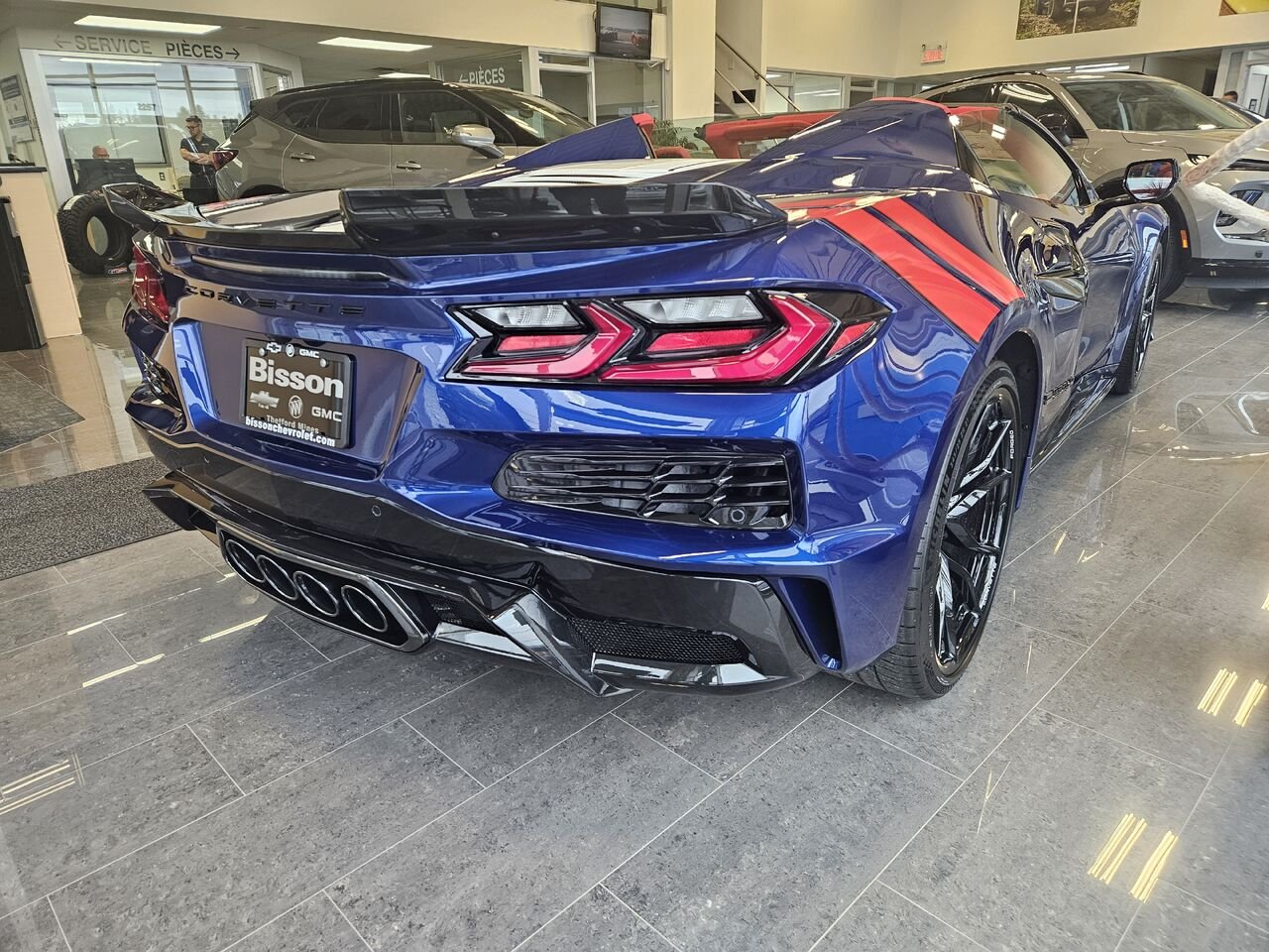 2027 Chevrolet Corvette Grand Sport cabriolet 2 portes avec 3LT Admiral Blue Metallic Thetford Mines - photo #2