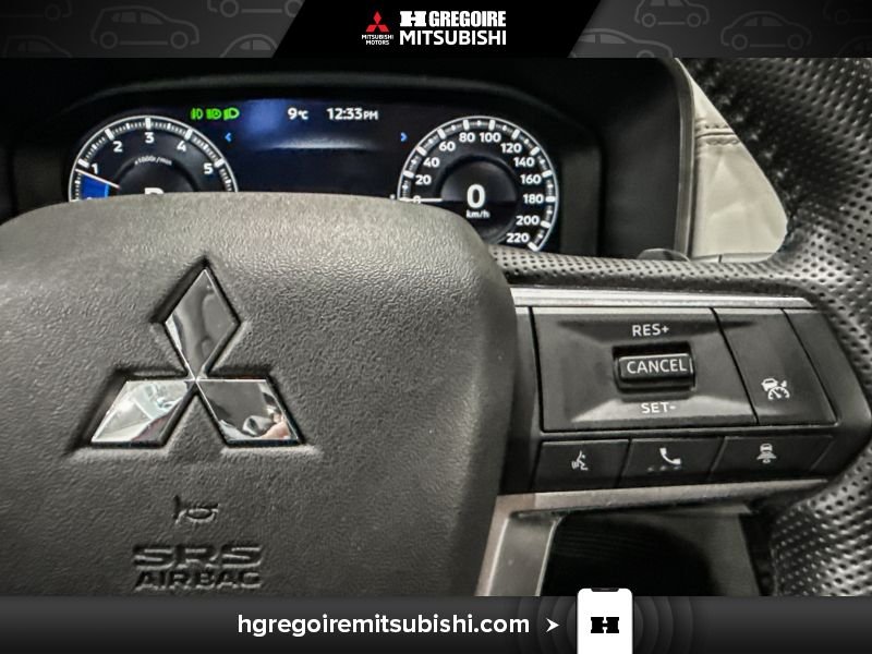 2024 Mitsubishi Outlander Red Saint-Eustache - photo #22