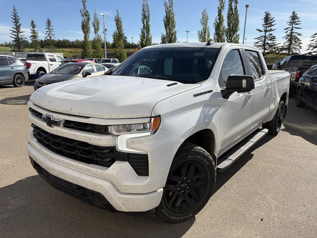 2024 Chevrolet Silverado 1500 4WD Crew Cab 147 RST White Sherwood Park - photo #2