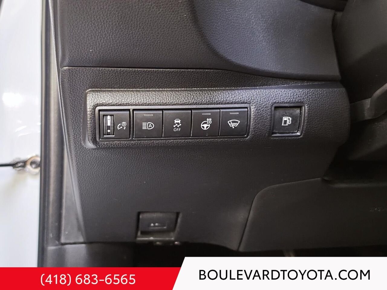 Toyota Corolla Hybride 100561A-114 | SE, AWD 2023 Blanc Québec - photo #10