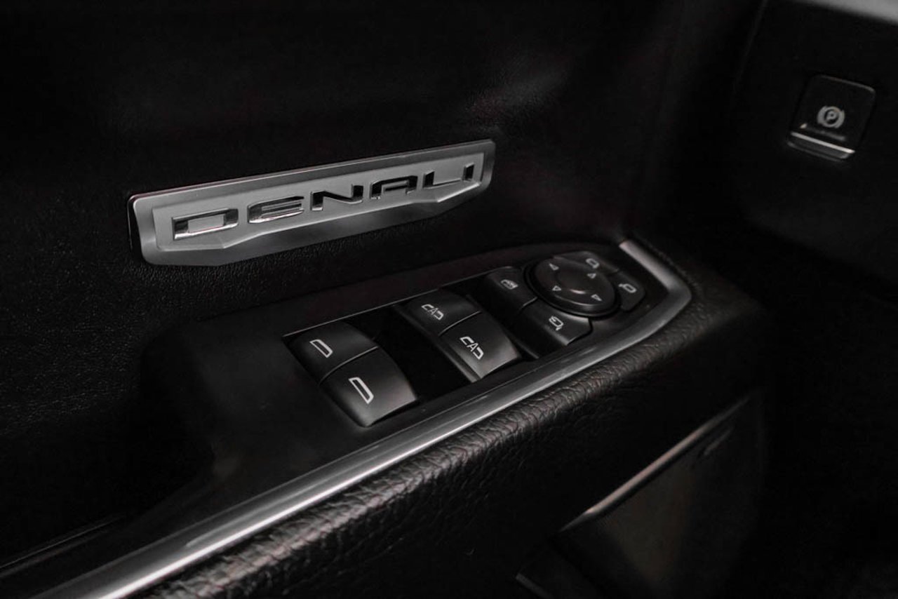 2024 GMC Sierra 1500 4WD Crew Cab 147 Denali Black Sherwood Park - photo #16
