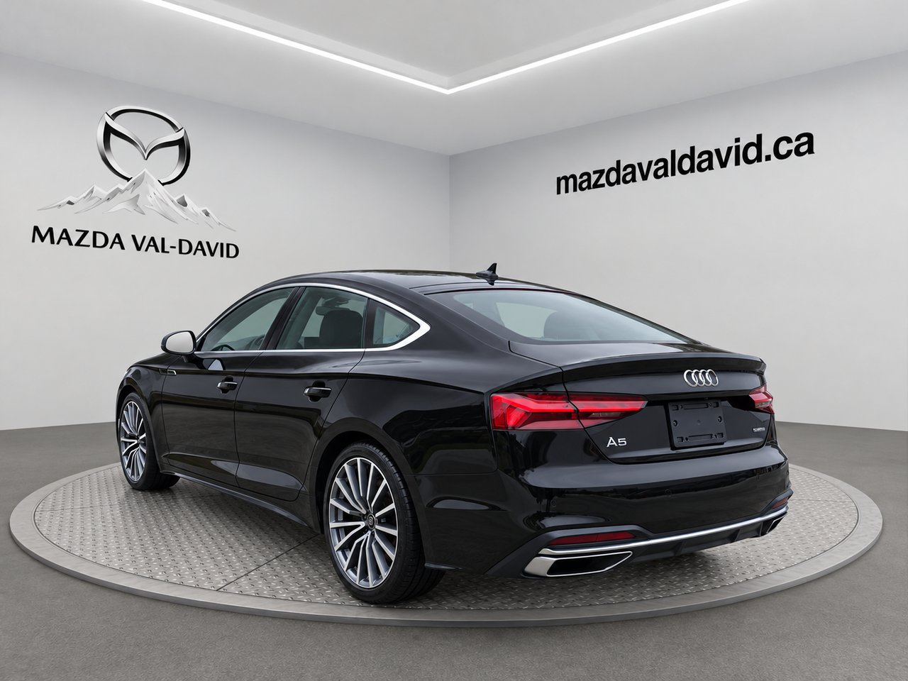 2023 Audi A5 Sportback 2.0T Sportback Komfort Quattro Black Val-David - photo #3