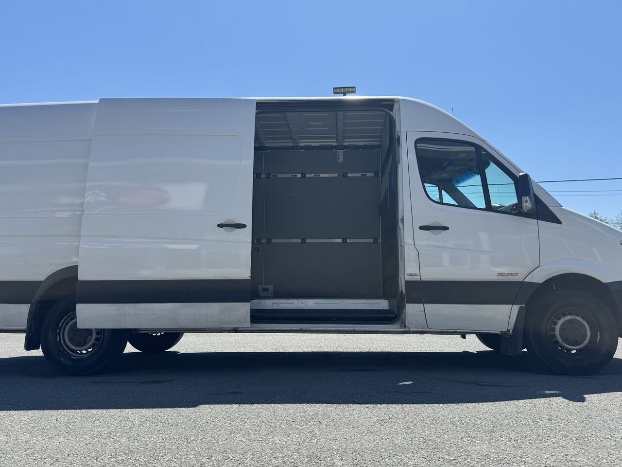 2014 Mercedes-Benz Sprinter Diesel 2500 White Granby - photo #10