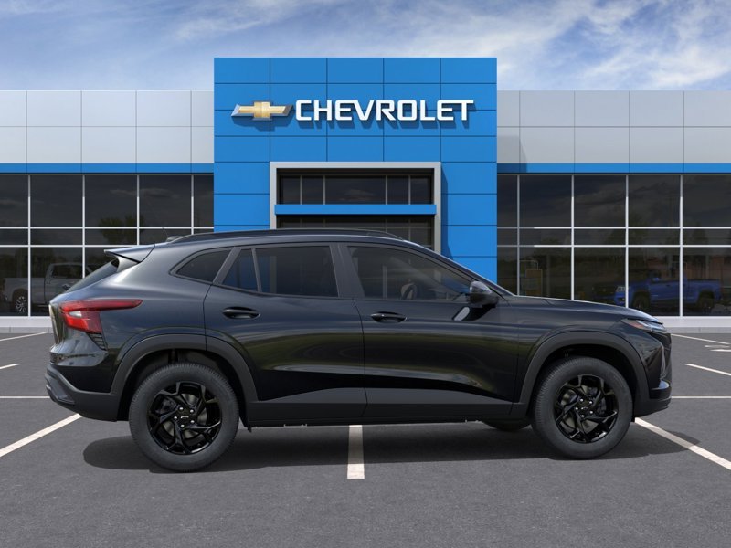 2026 CHEVROLET Trax 2026 MOSAIC BLACK METALLIC