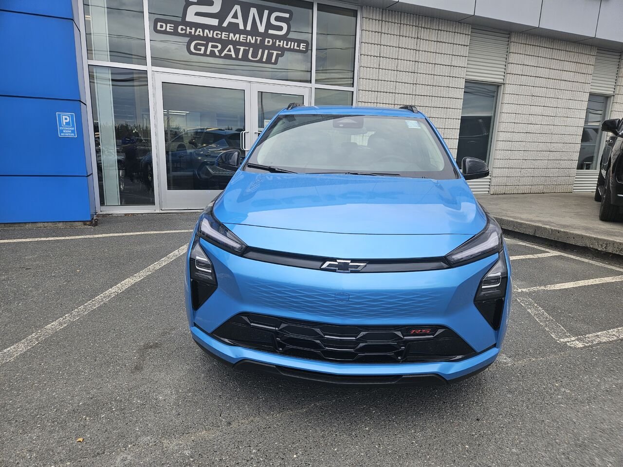 Chevrolet Bolt RS 4 portes TA 2027 Bleu Marina métallisé Thetford Mines - photo #1