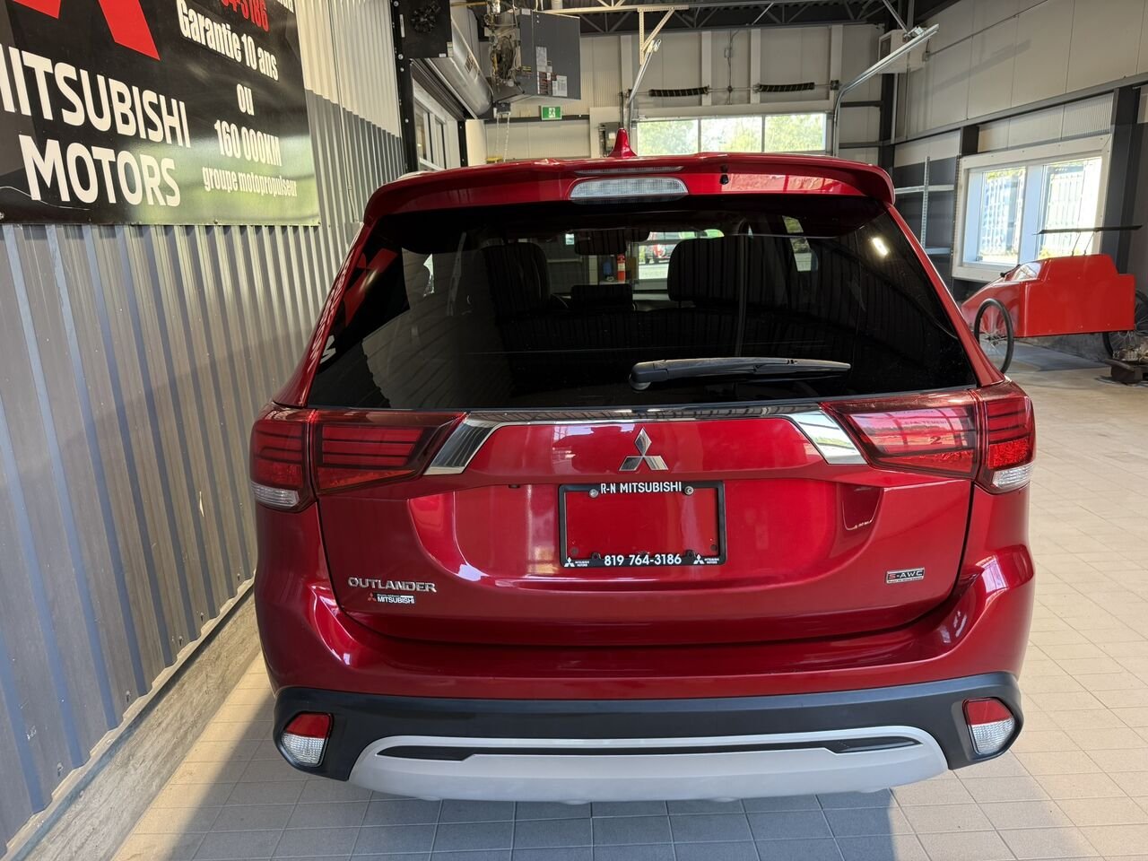 2020 Mitsubishi Outlander Red Rouyn-Noranda - photo #2