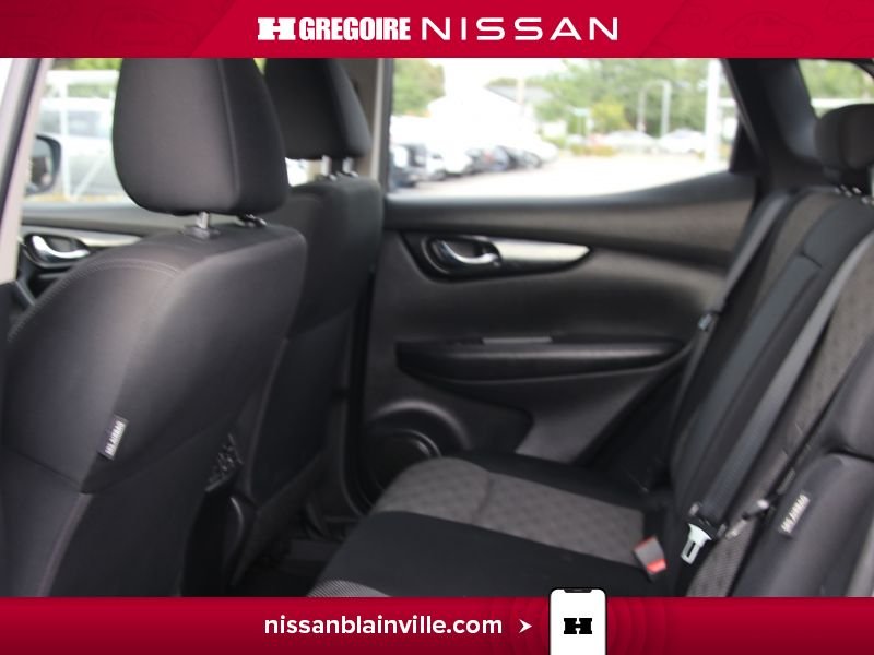 Nissan Qashqai 2023 Gris Laval - photo #25