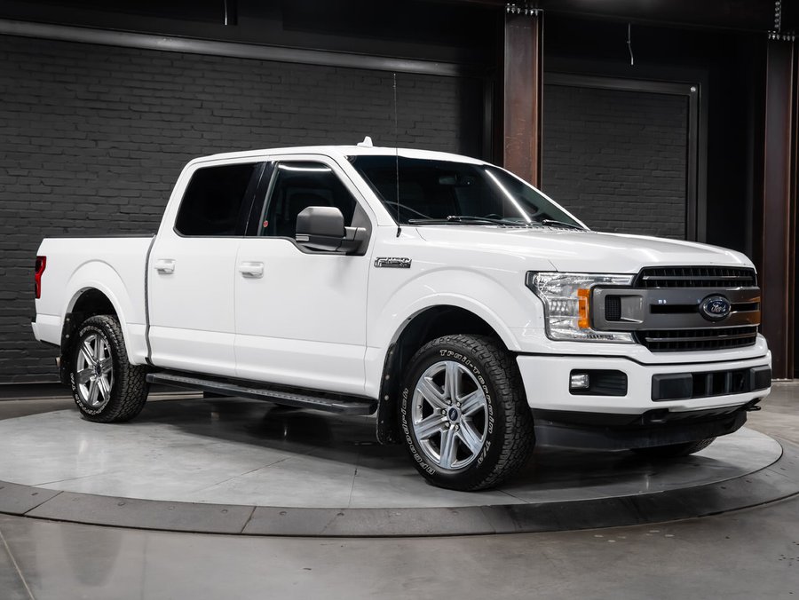 2018 Ford F-150 XLT | 5.0L V8 | Heated Seats | 4x4 White