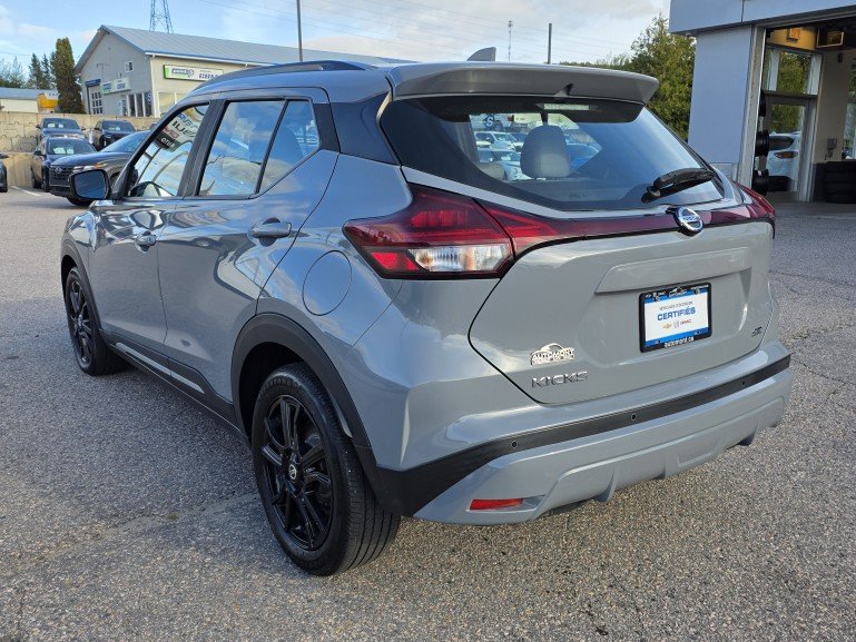 Nissan Kicks SR 2021 Gris Mont-Laurier - photo #11