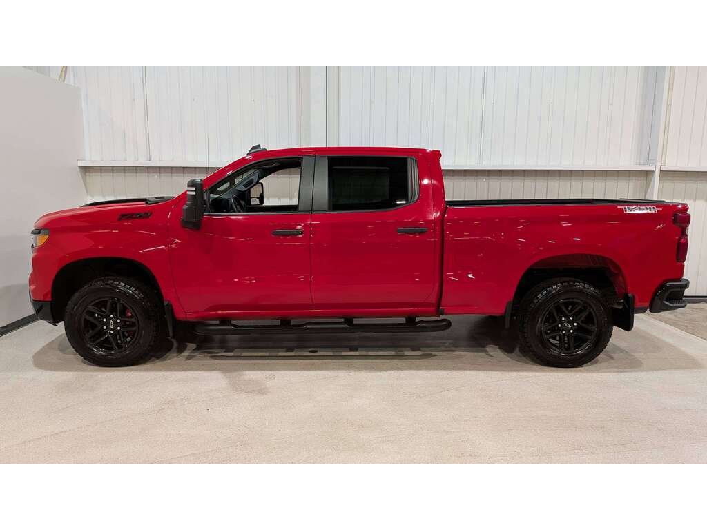 Chevrolet Silverado 1500 4WD Crew Cab 157" Custom Trail Boss 2023 Rouge Val-David - photo #5
