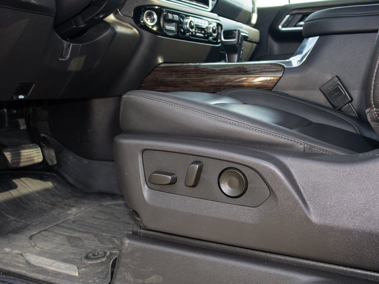 2024 GMC Sierra 1500 4WD Crew Cab 147 Elevation Black Sherwood Park - photo #18