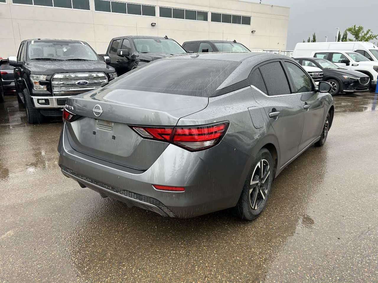 2025 Nissan Sentra SV CVT Grey Sherwood Park - photo #4