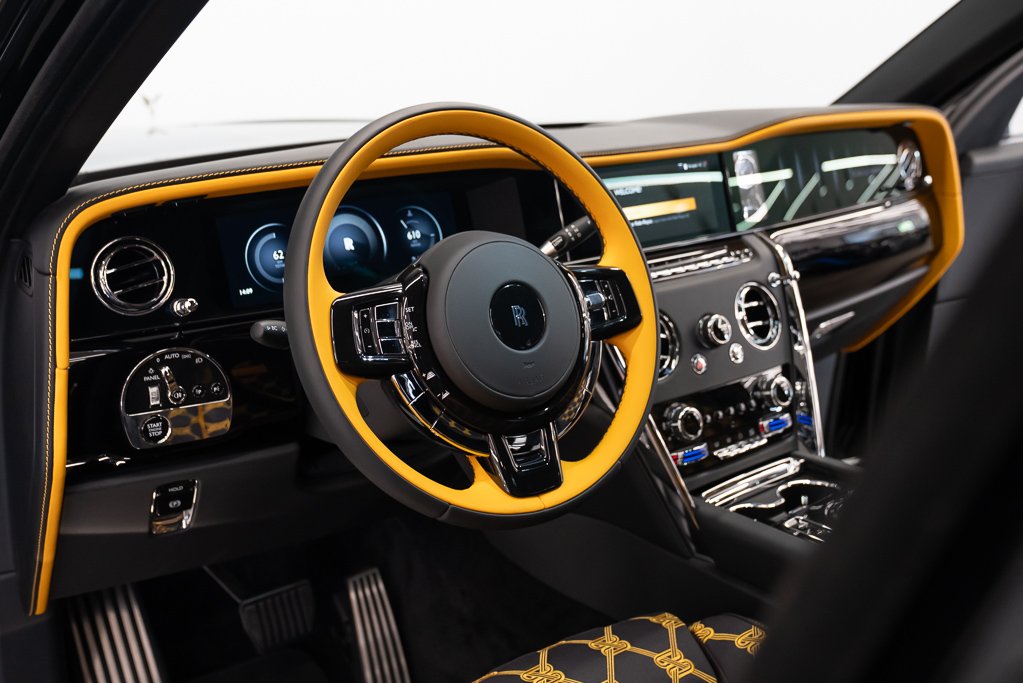 2025 Rolls-Royce Cullinan Black Saint-Eustache - photo #21