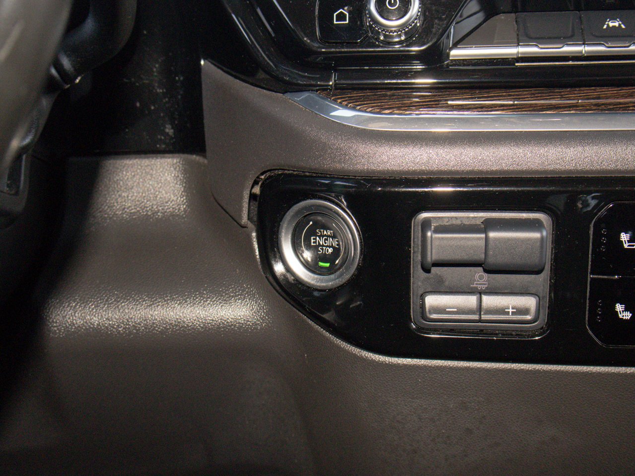 2024 GMC Sierra 1500 4WD Crew Cab 147 Elevation Grey Sherwood Park - photo #26