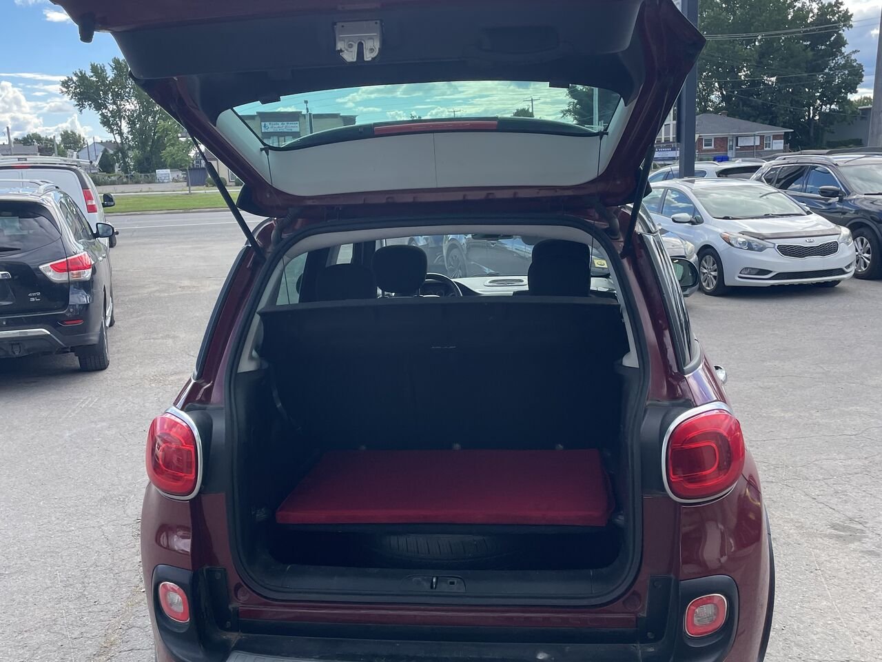 2015 FIAT 500L Red  - photo #13