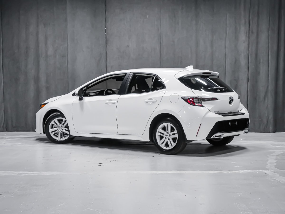 2022 Toyota Corolla Hatchback White Montreal - photo #3
