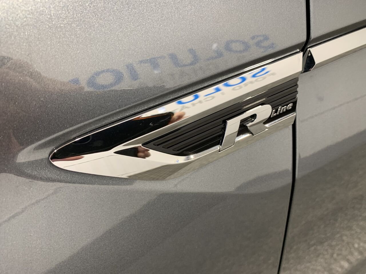 2019 Volkswagen Tiguan R-LINE Grey Châteauguay - photo #2