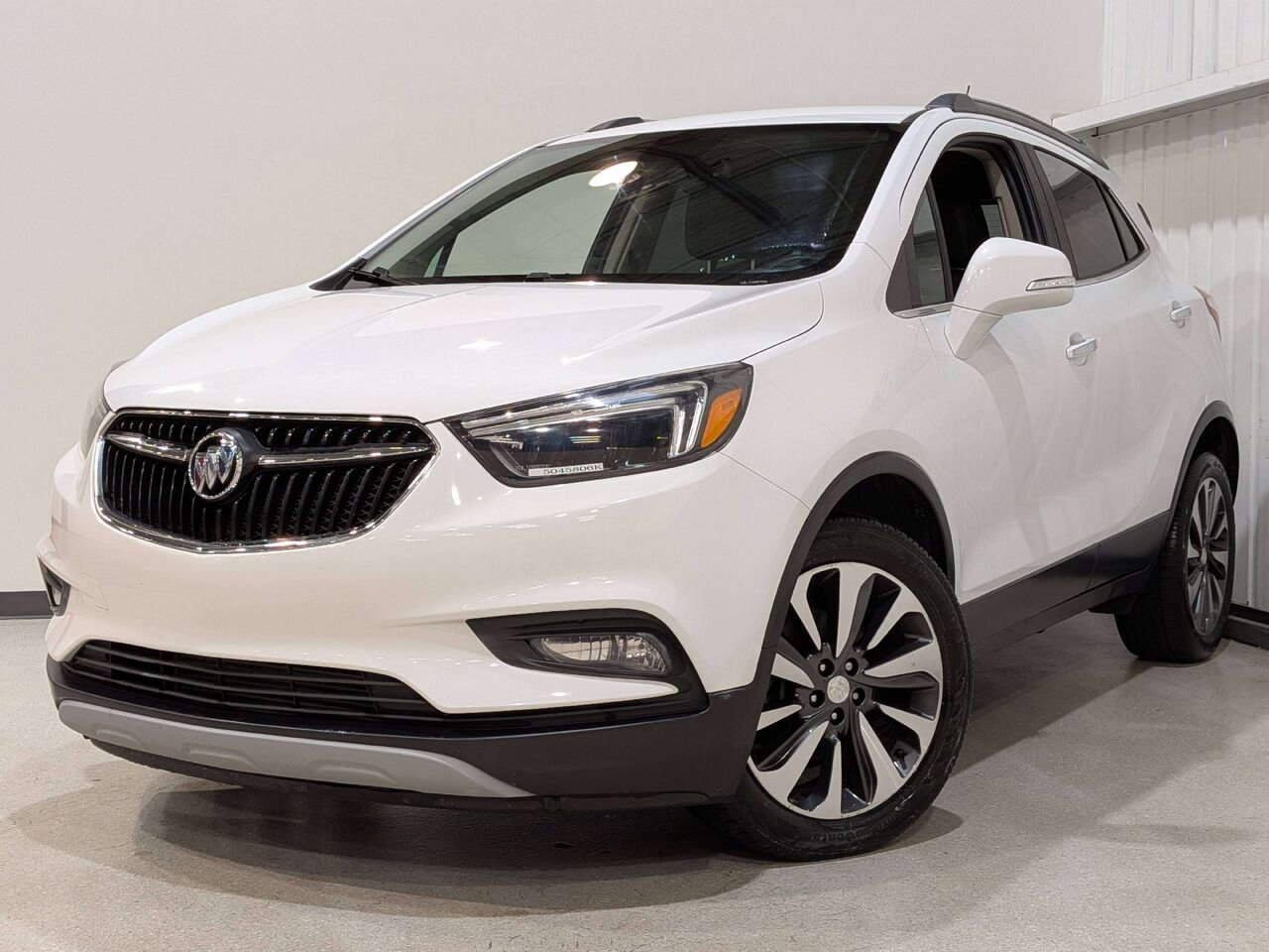2018 Buick Encore FWD 4dr Essence White Val-David - photo #5