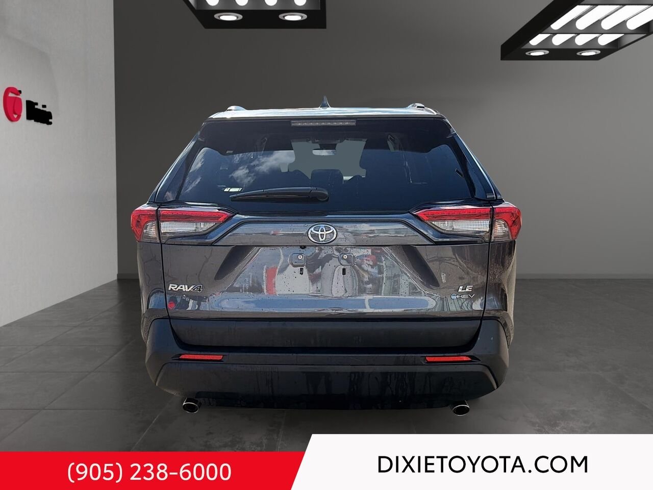 2025 Toyota RAV4 HYBRID LE AWD / HEATED SEATS / TOYOTA SAFETY SENSE / CARPLAY AND ANDROID AUTO Grey Mississauga - photo #4