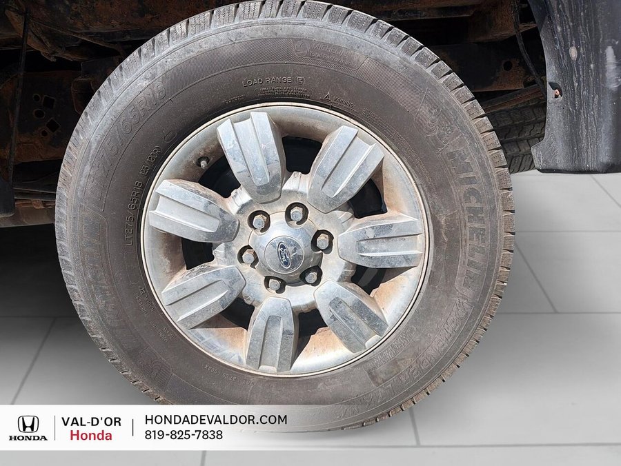 Ford F-150 XLT SuperCrew Cab 4RM 145 po 2012 2012 Noir