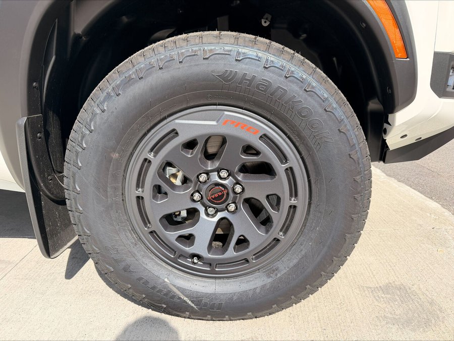 NISSAN Frontier FRONTIER CREW CAB PRO-4X LUXE SWB 2026 Blanc glacier