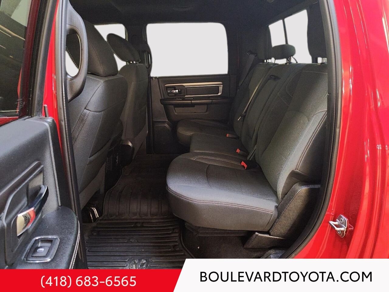 2021 Ram 1500 CLASSIC 100207B-50 | WARLOCK, 4X4 CABINE DE 5 PI 7 PO Red Québec - photo #20