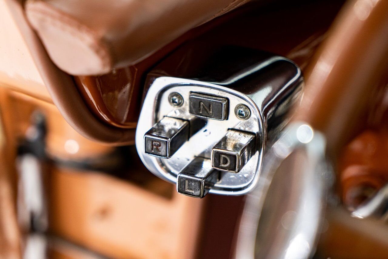 Chrysler IMPERIAL *PRIX EN USD* 354cu.in. FirePower V8 1 of 2098 built 1956 Orange Montréal - photo #64