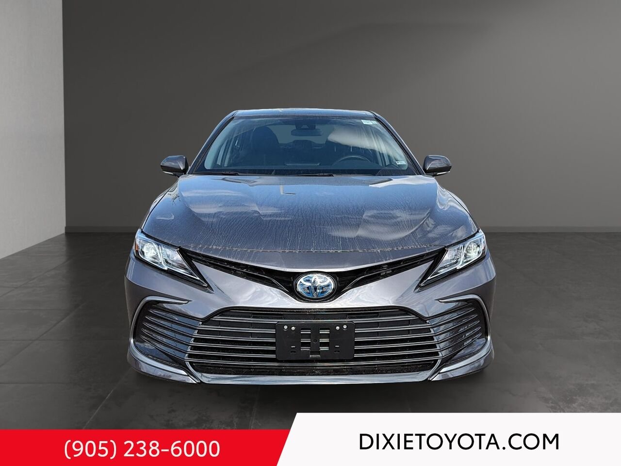 2024 Toyota Camry HYBRID LE / CLEAN CARFAX / ALLOY WHEELS / TOYOTA SAFETY SENSE / CARPLAY AND ANDROID AUTO Grey Mississauga - photo #1