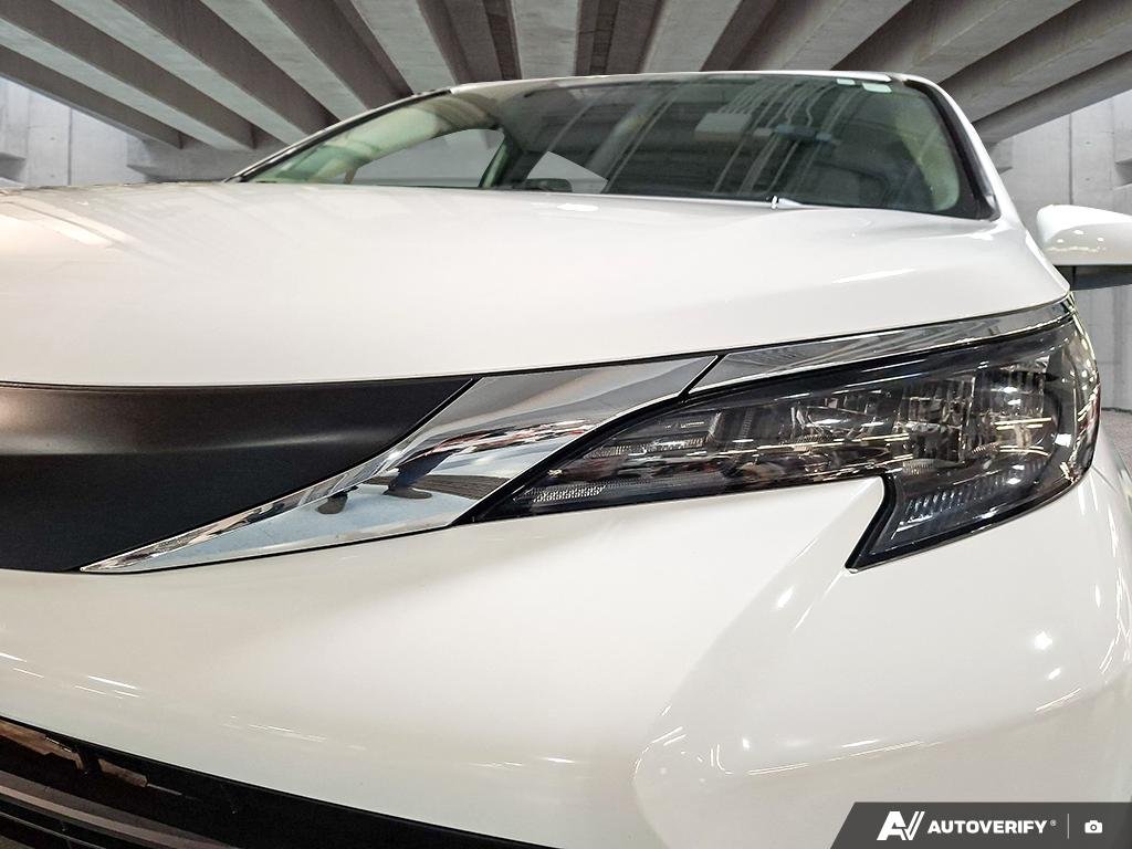 2025 Toyota Sienna 262057 | LE | JRKE1C White Edmonton - photo #7