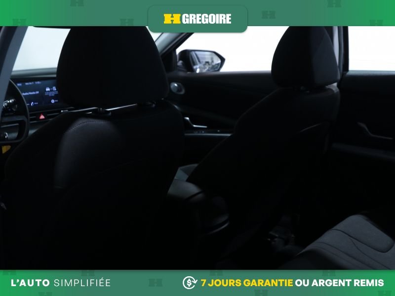 Hyundai Elantra 822394 | ESSENTIAL MAN A/C GR ELECT MAGS CAM RECUL BLUETOOT 2022 Noir Laval - photo #21