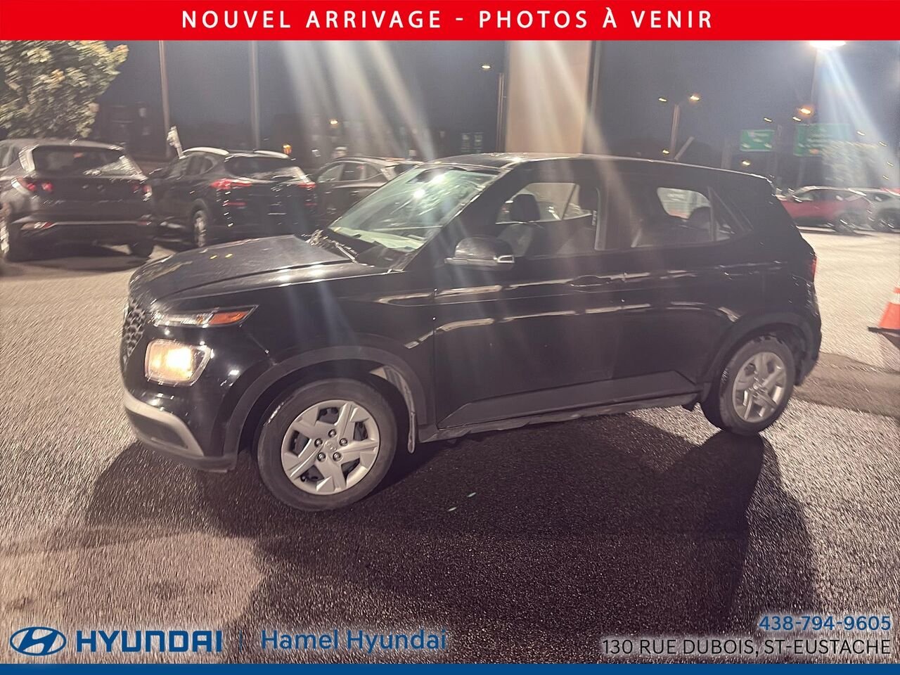 2023 Hyundai Venue Black Saint-Eustache - photo #2