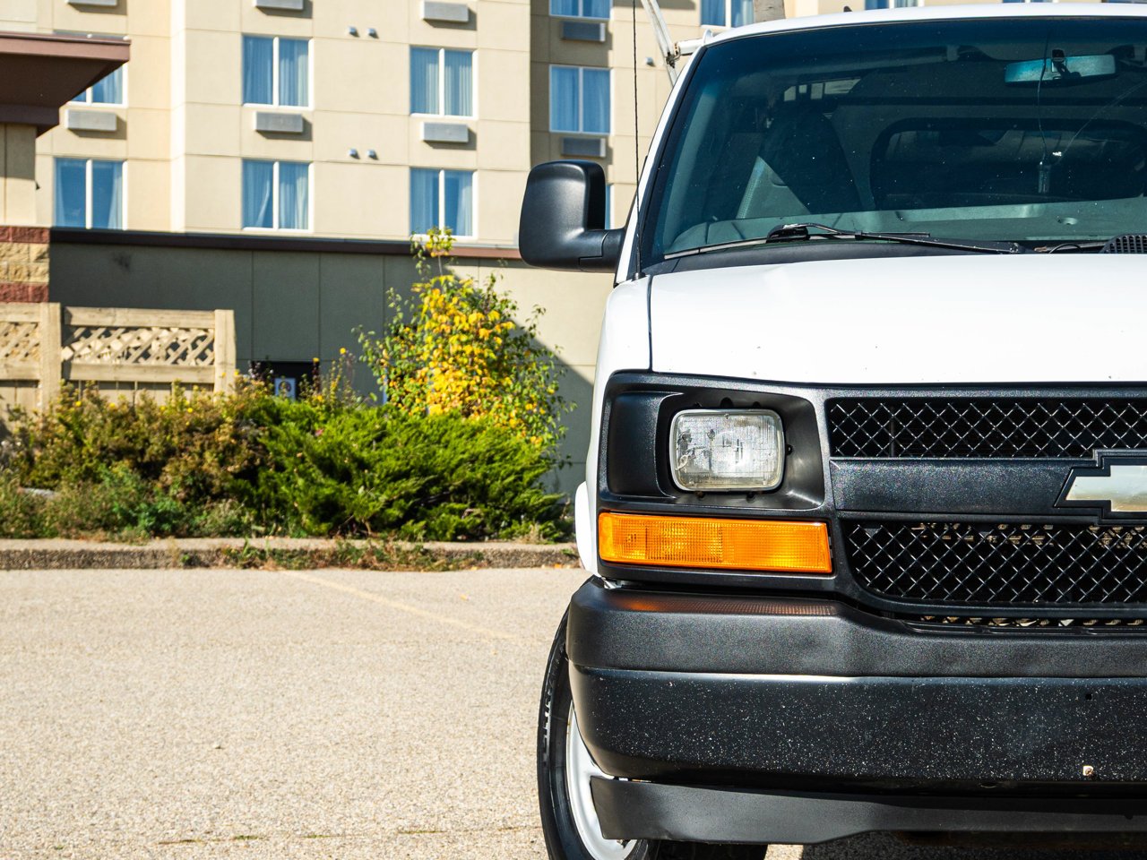 2017 Chevrolet Express Cargo Van RWD 2500 135 White Sherwood Park - photo #5