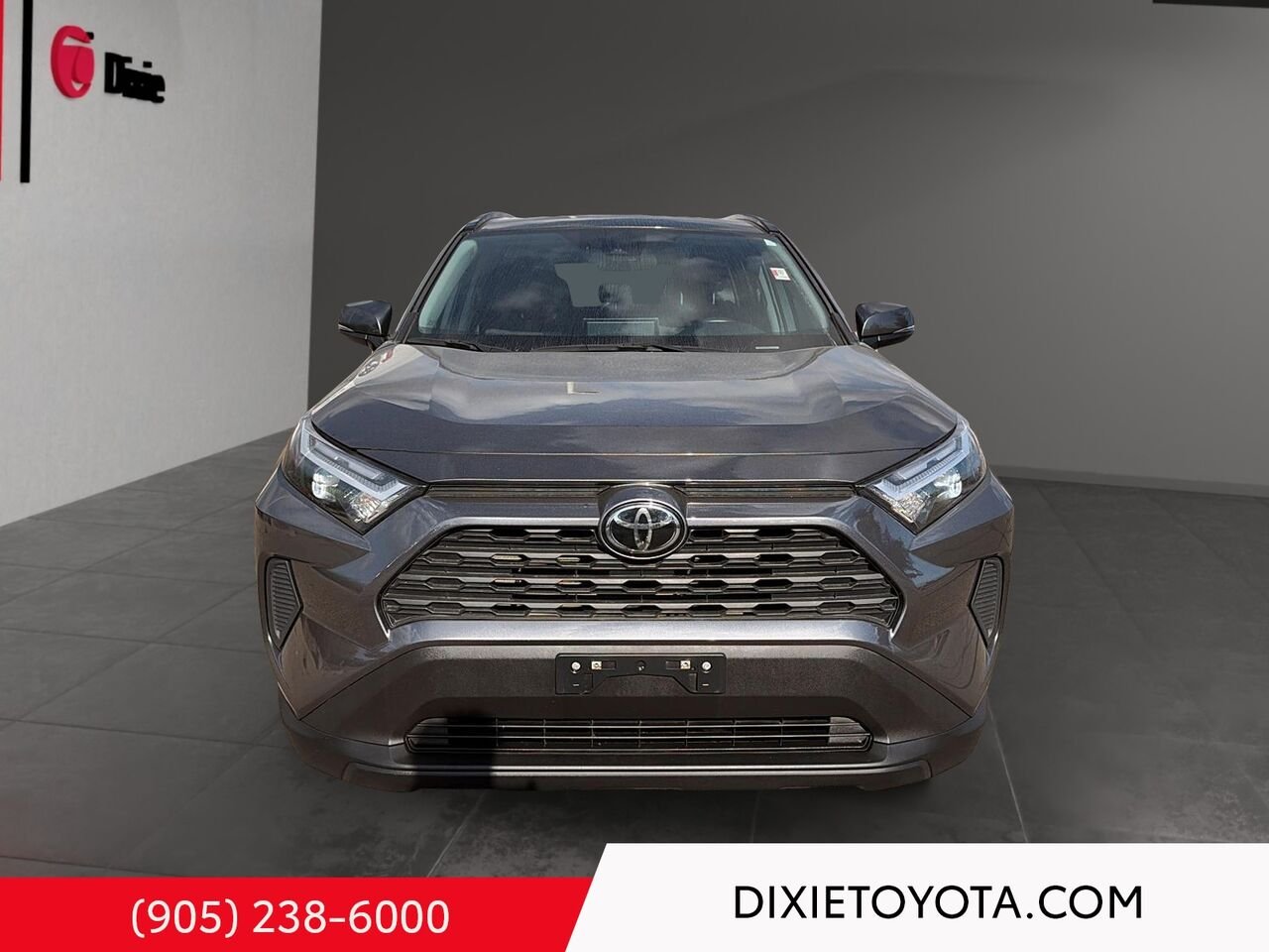 2024 Toyota RAV4 XLE AWD / CLEAN CARFAX / HEATED SEATS / MOONROOF / BACKUP CAMERA White Mississauga - photo #1