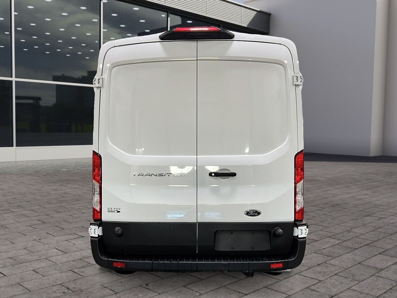 2024 Ford Transit T-250 PA toit moyen 148 po White Québec - photo #20