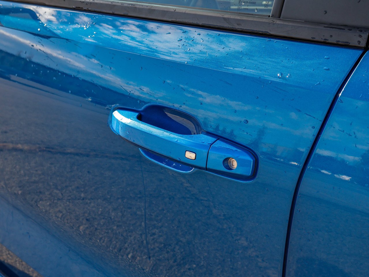 2024 GMC Canyon 4WD Crew Cab AT4 Blue Sherwood Park - photo #7