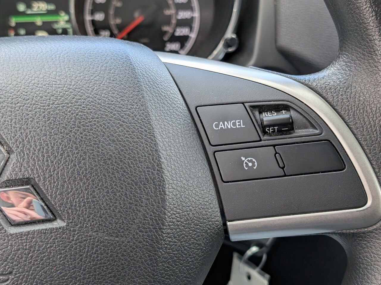 Mitsubishi RVR ES/SIÈGES CHAUFFANTS/AC/CAMÉRA DE RECUL/VITRES ÉLECTRIQUES 2023 Blanc Sherbrooke - photo #11