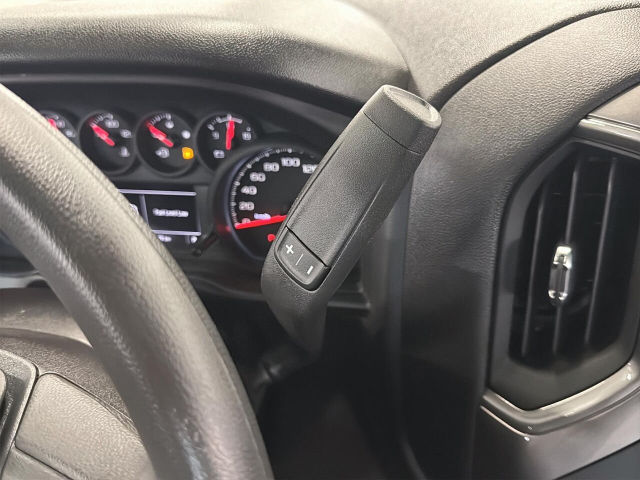 Chevrolet Silverado 2500HD WT cabine multiplace 4RM 159 po 2026 BLANC SOMMET Saint-Hyacinthe - photo #12