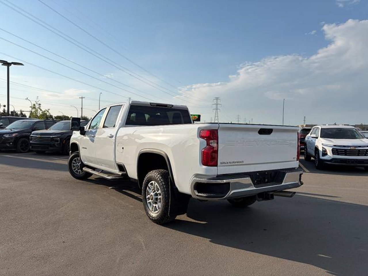 2026 Chevrolet Silverado 2500HD 4WD Crew Cab 159 LT White Sherwood Park - photo #3