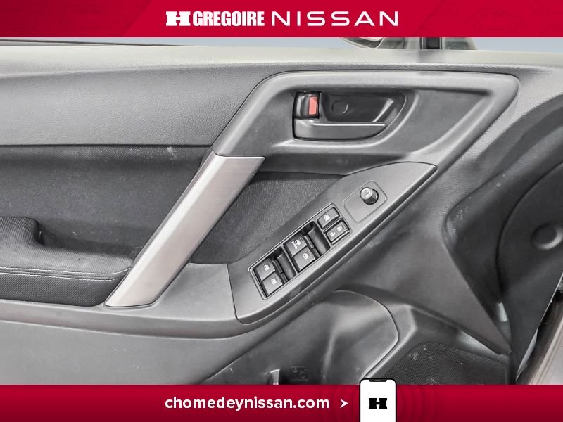 Subaru Forester CA7240 | Manuelle * Bluetooth * Bancs Chauffants * 2015 Argent Laval - photo #12